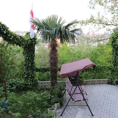 Picnic Hostel Kutaisi Exterior photo